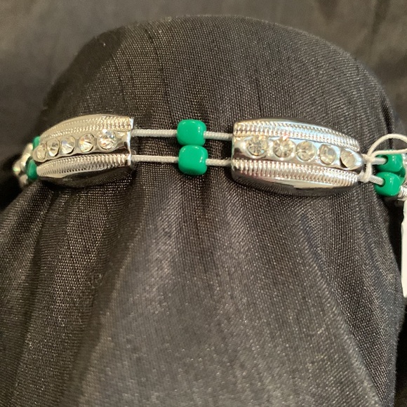 Lia Sophia silver tone bracelet with green beads and rhinestones - Picture 3 of 4
